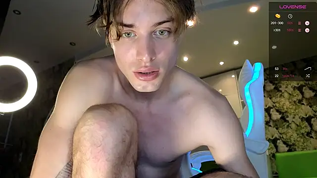 Snapshot of Cryptikov chatting on October 16, 2025, 1:23 pm Cryptikov online show from October 16, 2025, 1:23 pm