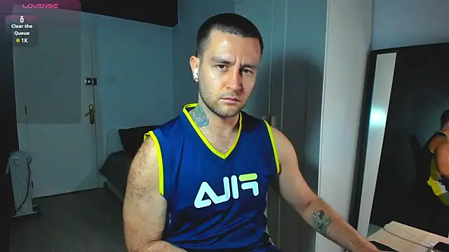 Snapshot of HonestAndrew chatting on January 27, 2025, 7:14 am HonestAndrew online show from January 27, 2025, 7:14 am