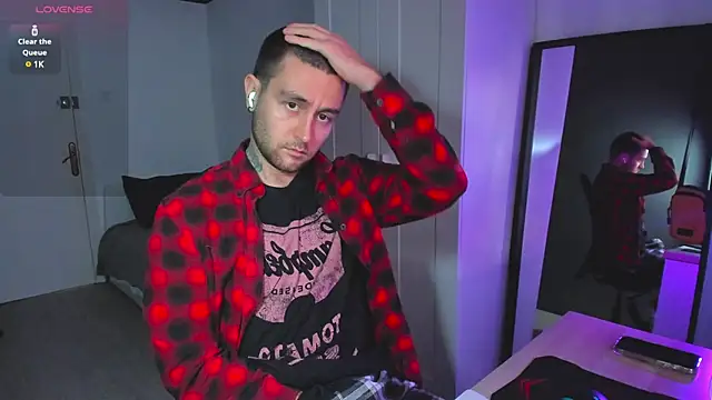 Snapshot of HonestAndrew chatting on January 30, 2025, 10:40 am HonestAndrew online show from January 30, 2025, 10:40 am