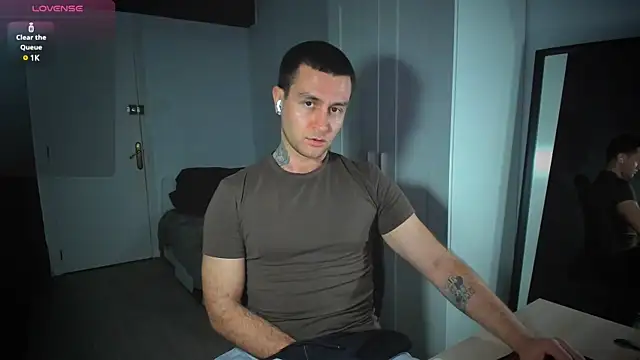 Snapshot of HonestAndrew chatting on February 10, 2025, 4:04 pm HonestAndrew online show from February 10, 2025, 4:04 pm