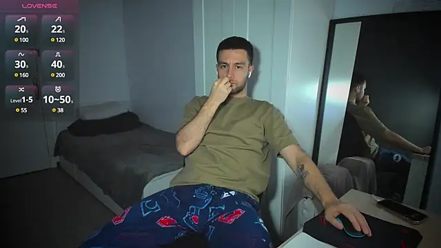 Snapshot of HonestAndrew chatting on March 15, 2025, 5:59 pm HonestAndrew online show from March 15, 2025, 5:59 pm