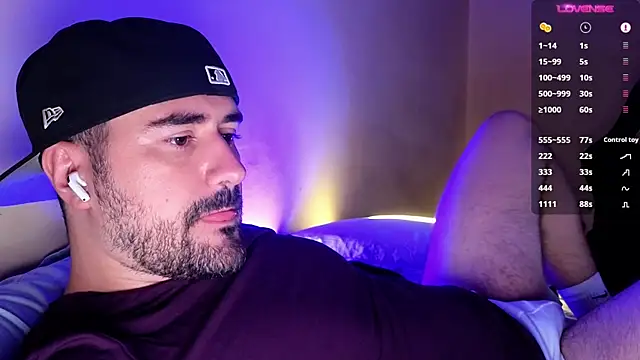 DominantTheo online show from November 16, 2025, 3:56 am