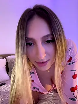 Eva Ryen online show from October 7, 2025, 4:48 pm