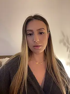 Eva Ryen online show from December 2, 2025, 4:35 pm