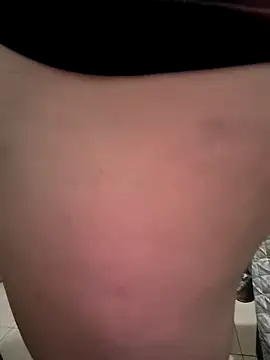 VIC22SECRET online show from November 28, 2025, 1:19 am