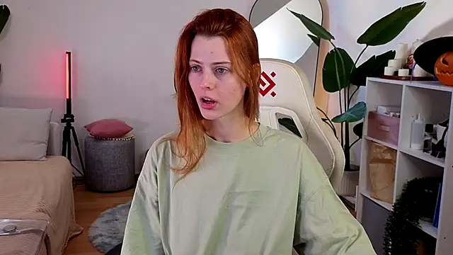 Snapshot of doll_lesli chatting on October 23, 2025, 9:30 am doll lesli online show from October 23, 2025, 9:30 am