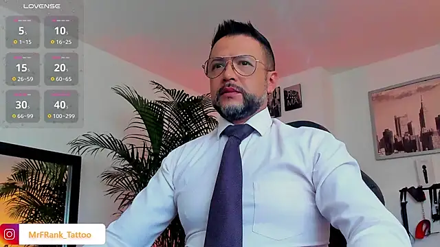 Snapshot of MrFrank_tattoo chatting on December 11, 2024, 12:02 pm MrFrank tattoo online show from December 11, 2024, 12:02 pm