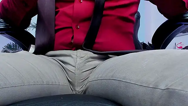 Snapshot of MrFrank_tattoo chatting on December 26, 2024, 2:59 pm MrFrank tattoo online show from December 26, 2024, 2:59 pm