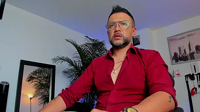 Snapshot of MrFrank_tattoo chatting on January 10, 2025, 3:58 pm MrFrank tattoo online show from January 10, 2025, 3:58 pm