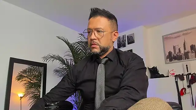 Snapshot of MrFrank_tattoo chatting on January 27, 2025, 2:13 pm MrFrank tattoo online show from January 27, 2025, 2:13 pm