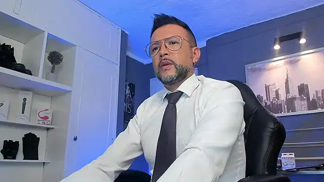 Snapshot of MrFrank_tattoo chatting on March 10, 2025, 2:16 pm MrFrank tattoo online show from March 10, 2025, 2:16 pm