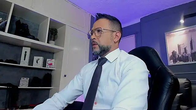 Snapshot of MrFrank_tattoo chatting on September 17, 2025, 12:07 pm MrFrank tattoo online show from September 17, 2025, 12:07 pm