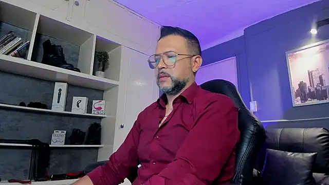 Snapshot of MrFrank_tattoo chatting on September 18, 2025, 11:56 am MrFrank tattoo online show from September 18, 2025, 11:56 am