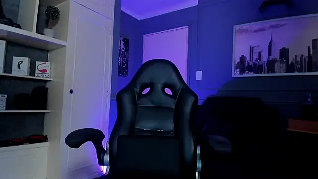 Snapshot of MrFrank_tattoo chatting on October 8, 2025, 2:31 am MrFrank tattoo online show from October 8, 2025, 2:31 am