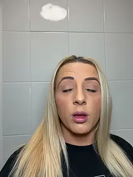 Strongqueen online show from November 21, 2025, 6:50 pm