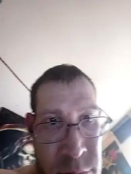 Snapshot of schmidtler35 chatting on November 6, 2025, 12:39 pm schmidtler35 online show from November 6, 2025, 12:39 pm