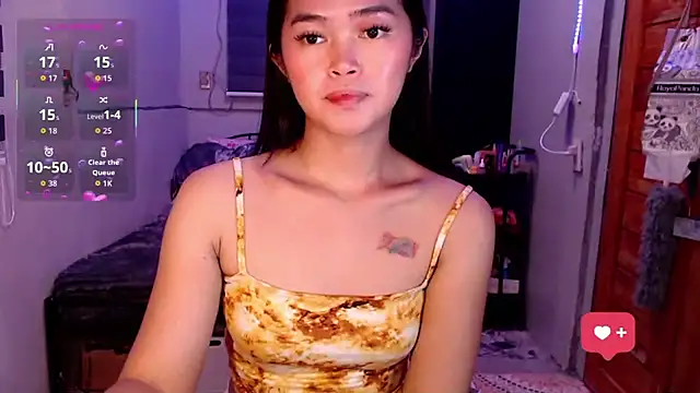 Itsme claire online show from October 6, 2025, 1:52 pm