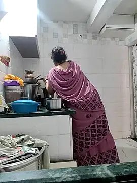 Riyasingh9 online show from January 2, 2025, 4:20 am