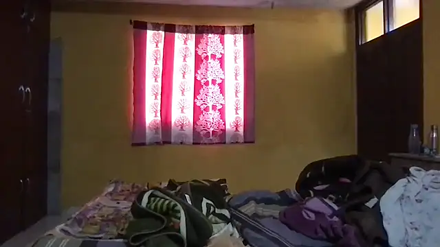 Snapshot of Riyasingh9 chatting on October 11, 2025, 3:50 am Riyasingh9 online show from October 11, 2025, 3:50 am