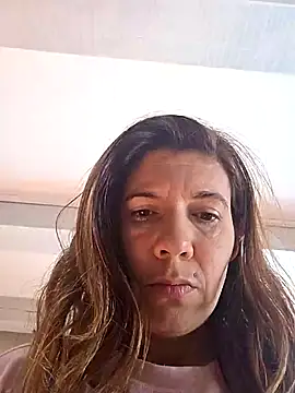 Snapshot of Lina_lou4 chatting on November 5, 2025, 10:37 am Lina lou4 online show from November 5, 2025, 10:37 am