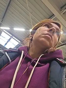 Snapshot of Lina_lou4 chatting on December 5, 2025, 10:24 am Lina lou4 online show from December 5, 2025, 10:24 am