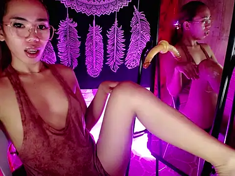 PirateEmpressBoaAico online show from September 11, 2025, 9:48 pm