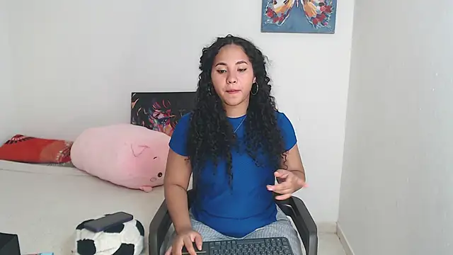 Snapshot of luciana_keating chatting on October 5, 2025, 5:39 am luciana keating online show from October 5, 2025, 5:39 am