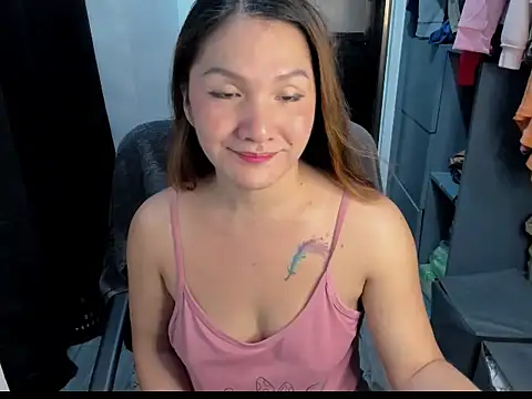 soooooANGEL online show from November 3, 2025, 1:40 am