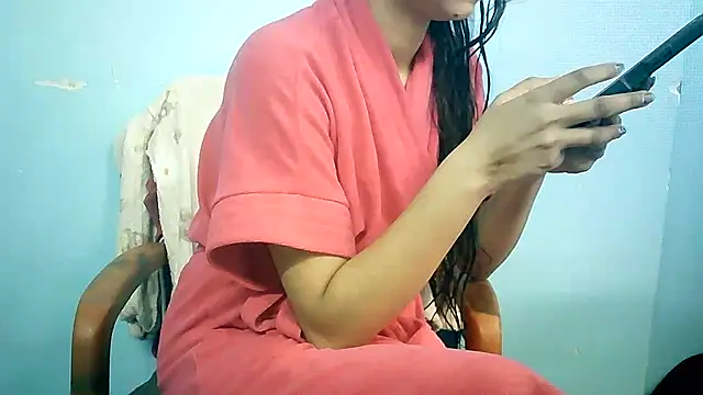 Snapshot of lovelydesi21 chatting on December 21, 2024, 6:52 am lovelydesi21 online show from December 21, 2024, 6:52 am