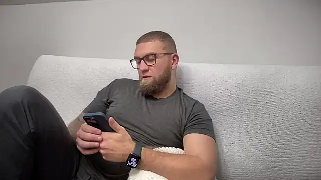 Bear bear  online show from December 22, 2024, 4:06 am