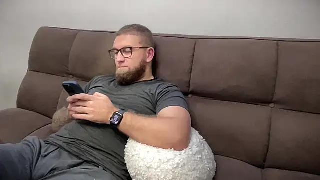 Bear bear  online show from December 27, 2024, 1:07 pm