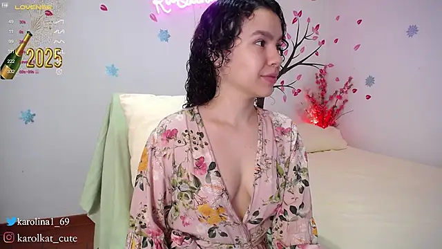 Snapshot of Karolina_1 chatting on January 9, 2025, 1:35 pm Karolina 1 online show from January 9, 2025, 1:35 pm