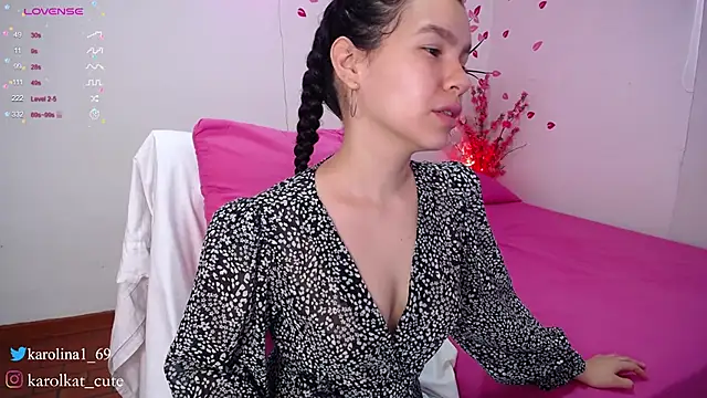 Snapshot of Karolina_1 chatting on January 13, 2025, 2:21 pm Karolina 1 online show from January 13, 2025, 2:21 pm