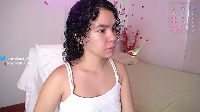 Snapshot of Karolina_1 chatting on November 9, 2025, 1:53 pm Karolina 1 online show from November 9, 2025, 1:53 pm