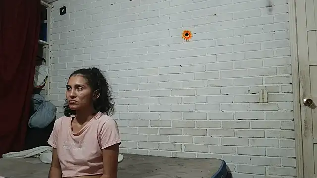 valeriaswang Lucas online show from November 29, 2025, 4:15 am