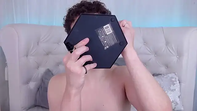 Snapshot of RobbyCharming chatting on November 12, 2025, 3:40 am RobbyCharming online show from November 12, 2025, 3:40 am