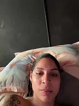 charlotte stevenss  online show from January 15, 2025, 5:26 pm