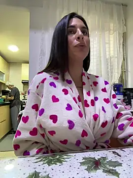 charlotte stevenss  online show from January 17, 2025, 7:05 pm