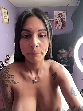 charlotte stevenss  online show from February 15, 2025, 5:17 pm