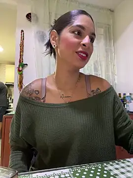 charlotte stevenss  online show from March 19, 2025, 1:51 pm