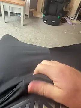 Averagematt1991 online show from October 3, 2025, 10:23 am