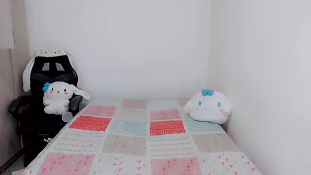 Youlittlepervertt  online show from October 21, 2025, 10:43 pm