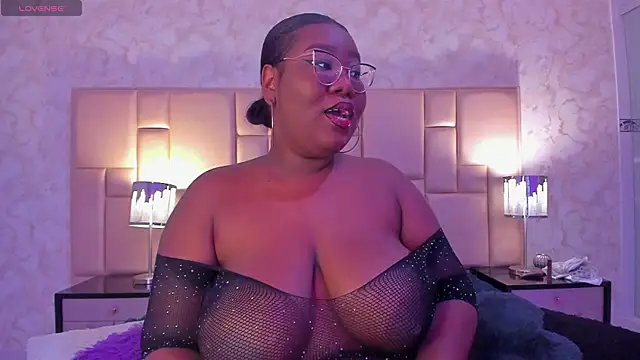 Darnellqueen online show from December 9, 2024, 4:34 am