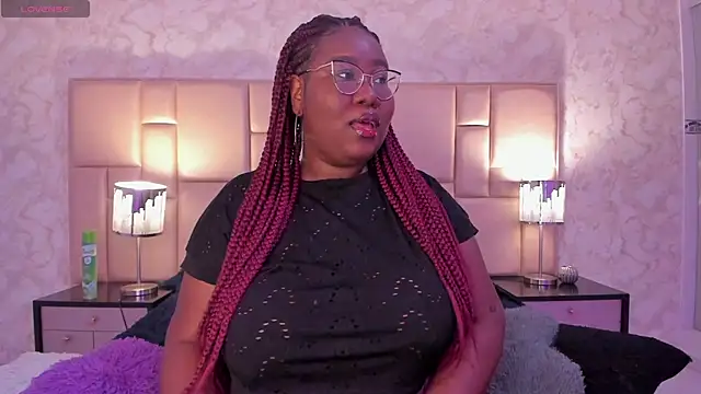 Darnellqueen online show from January 8, 2025, 4:44 am