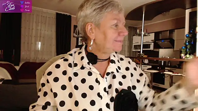 Snapshot of roxana_brooks chatting on December 29, 2024, 4:40 pm roxana brooks online show from December 29, 2024, 4:40 pm