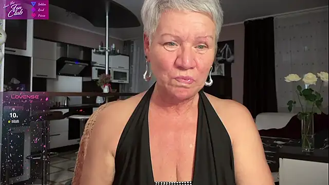 Snapshot of roxana_brooks chatting on January 27, 2025, 5:26 pm roxana brooks online show from January 27, 2025, 5:26 pm