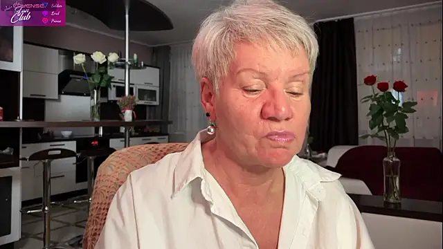 Snapshot of roxana_brooks chatting on February 3, 2025, 7:10 pm roxana brooks online show from February 3, 2025, 7:10 pm