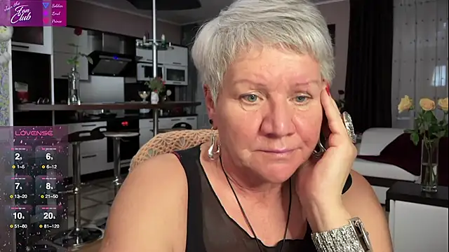 Snapshot of roxana_brooks chatting on February 12, 2025, 5:58 pm roxana brooks online show from February 12, 2025, 5:58 pm