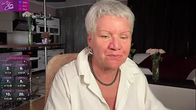 Snapshot of roxana_brooks chatting on March 14, 2025, 5:46 pm roxana brooks online show from March 14, 2025, 5:46 pm