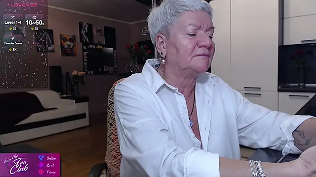 Snapshot of roxana_brooks chatting on October 8, 2025, 5:54 pm roxana brooks online show from October 8, 2025, 5:54 pm